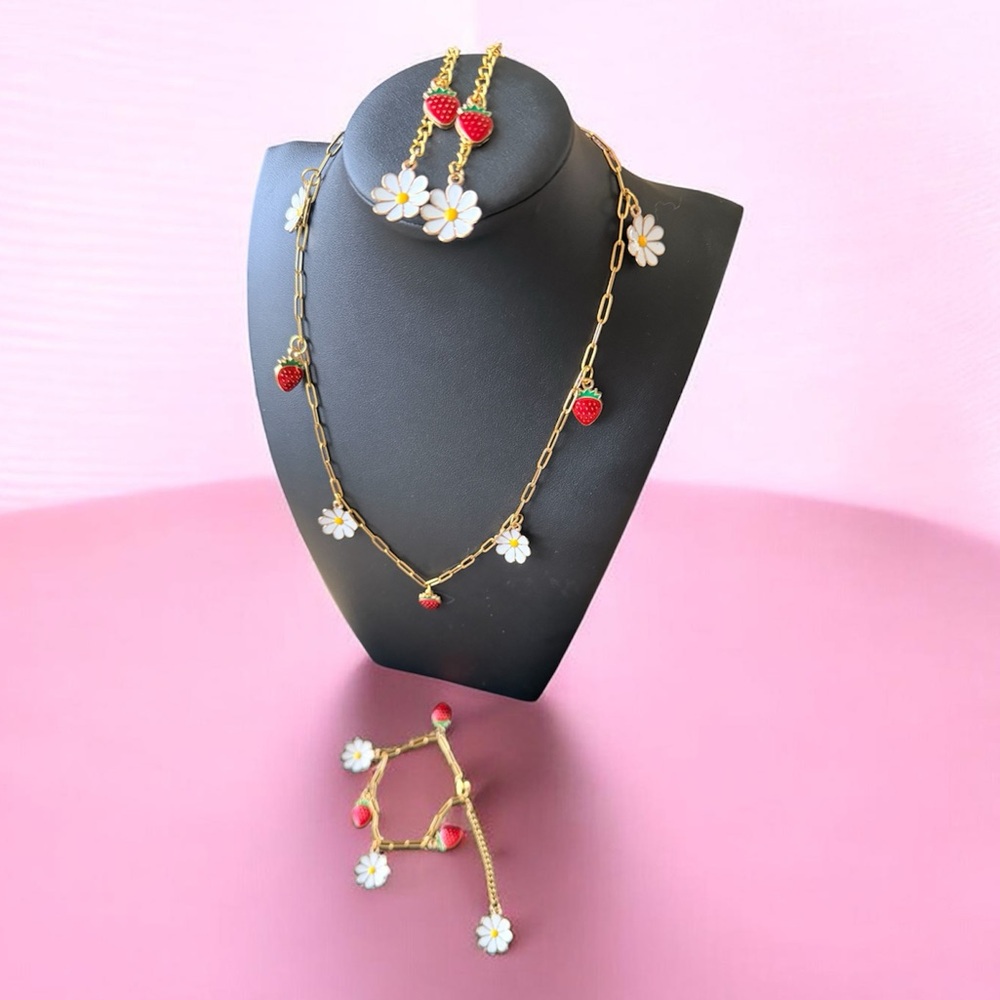 Handmade Strawberry & Daisy Necklace Set